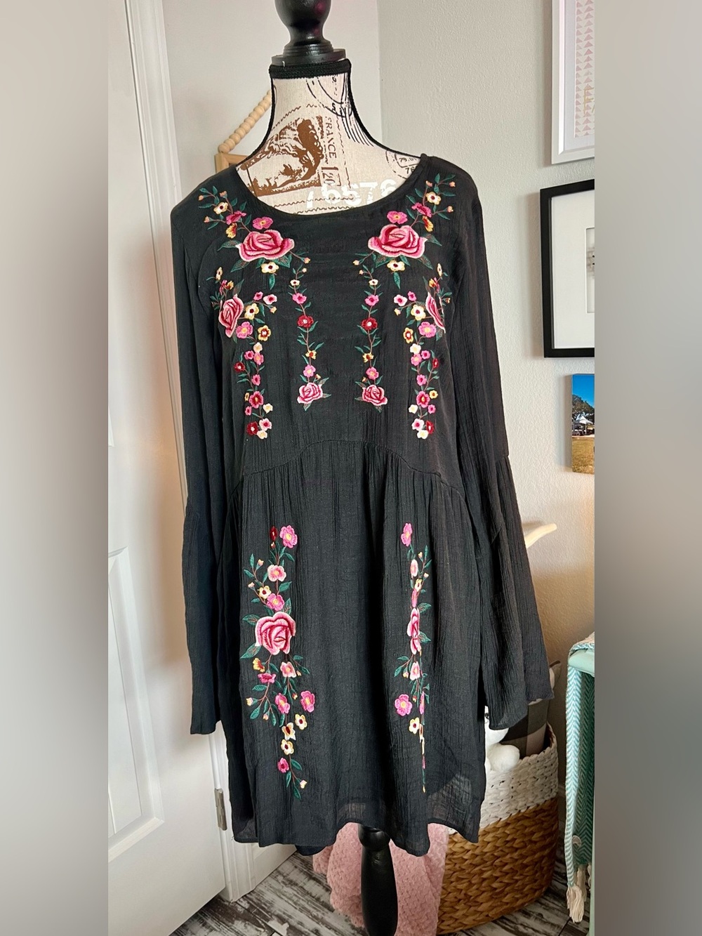 Umgee Embroidered Boho Dress Black Pink Floral Bell Sleeve Tunic Large